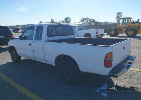 1999 Toyota Tacoma from USA, damaged, VIN 4TAVL52N8XZ475061